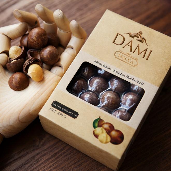 Dark chocolate dami  (80% cocoa Almond)